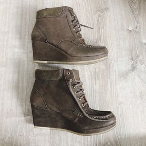 Clark’s Original Vogue Iris Leather Wedge Booties